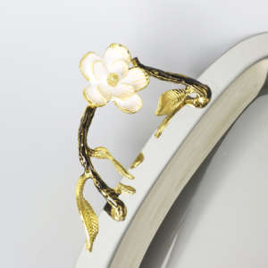 Exclusiva Bandeja de Metal Hecha en India, Accesorio Decorativo para Comedor Moderno y Elegante Presentación de Alimentos, Venta al Por Mayor - Product Image 3