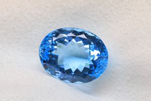 Superbe Topaze Bleue Suisse, Pierre Précieuse Ovale de 7x5mm, Facettée, Provenant du Brésil - Product Image 6