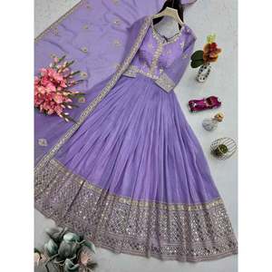 Robe de soirée élégante avec broderie et paillettes de créateur - Product Image 5