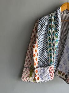 Abrigo acolchado de patchwork para mujer, chaqueta de algodón estampada con frente abierto, estampado floral, ropa exterior informal, regalo para ella - Product Image 4