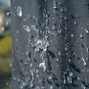 Housse de parasol de patio noire toutes saisons, imperméable et durable en polyester avec aérations intégrées - Product Image 3