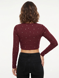 Blusa casual de color liso con pedrería, camiseta de punto de algodón para mujer, top ajustado de manga larga premium. - Product Image 2