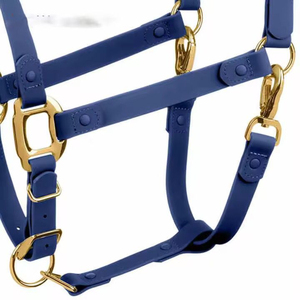 Cabestro para Caballo Personalizado con Cuerda de Color a Elección, Material Resistente, Ecológico, con Narigueña Ajustable y Acolchada con Cierre a Presión - Product Image 4