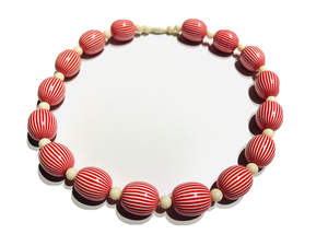 Collier en résine fait main, bijoux artisanaux pour femmes - accessoires féminins - ici - Product Image 3