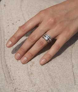 Bagues de fiançailles modernes en or massif 14K 18K avec diamant solitaire rond de 0,50 carat cultivé en laboratoire, serti clos, style minimaliste et élégant, bande conique de 6-3 mm - Product Image 5