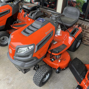 Venta al por mayor de fábrica: Tractor cortacésped Husqvarna TS354XD de 24 HP, de alto rendimiento, con plataforma de corte y trituración. - Product Image 1