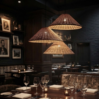 Suspension Conique Rétro en Rotin Tressé, Design Européen Moderne pour Cafés, Complexes Hôteliers et Intérieurs Résidentiels, Décoration Artisanale de Plafond, Abat-jour