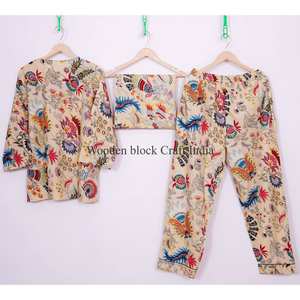 Ensemble de pyjamas élégants en coton 100% fait main en Inde, imprimé floral, respirant, confortable, taille 5XL, pour demoiselles d'honneur - Product Image 5