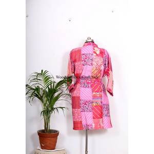 Kimono Kantha multicolore en patchwork de soie fait main, robe Kantha unique pour l'hiver, veste kimono indienne en patchwork au prix d'usine - Product Image 6