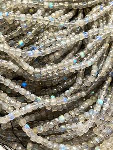 ลูกปัดลาบราดอไรต์ทรงเหลี่ยมธรรมชาติ ประกายสีฟ้าสวยงาม ลูกปัดลาบราดอไรต์คุณภาพสูง - Product Image 5