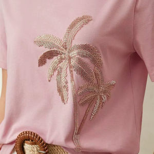 T-shirt en coton rose à col rond et manches courtes, broderie artisanale de perles de rocaille motif palmier or rose métallisé, vêtement décontracté d'été - Product Image 1
