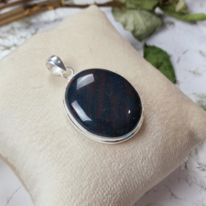 Colgante Cabujón Ovalado de Piedra Sanguínea al por Mayor en Plata de Ley 925 |   Joyería de Piedras Semipreciosas - Product Image 4