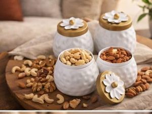 Ensemble de pots de conservation alimentaire ronds blancs à motif floral avec couvercles hermétiques, pour la cuisine, conteneurs scellés faits à la main pour les noix et les collations - Product Image 3