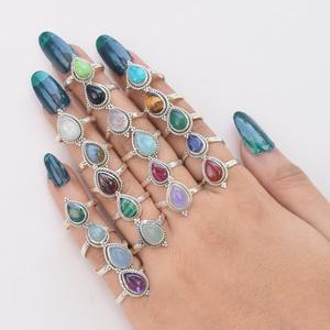 Anillo de Plata de Ley de Alta Calidad con Piedra de Pera, Larimar, Ónix, Ojo de Tigre, Cornalina, Prehnita, con Engaste de Bisel y Forma de Lágrima - Product Image 1