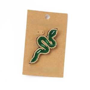 Broche de Serpiente con Cuentas Verdes Bordadas, Pin de Solapa para Chaquetas, Bolsos y Sombreros, Venta al por Mayor Personalizada - Product Image 1