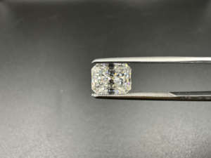 Gema de Moissanita Redonda de Corte Brillante 7x9mm 2.59ct Blanca DEF VVS Creada en Laboratorio Suelta con Juego de Color/Fuego para Fabricación de Joyas - Product Image 2