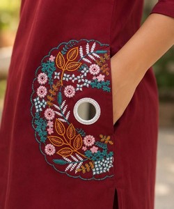 <b>Women</b> Maroon Cotton Embroidered <b>Kurta</b> Pant Set Traditional Loose Fit Ankle Length Casual Wear India Pakistan Style 86221 AARVI - Product Image 4
