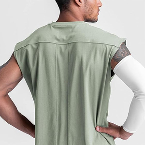 Men Fitness Tank Top OEM Manufacturer Breathable Quick Dry Lightweight Workout Sleeveless Shirt Polyester/Cotton for Activewear - Product Image 5