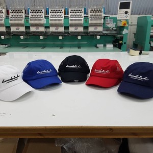 หมวกฤดูร้อนน้ำหนักเบา 6 สีพร้อมแผงระบายอากาศและสายรัดซับเหงื่อแบบนุ่มสำหรับกิจกรรมในสภาพอากาศอบอุ่น - Product Image 1