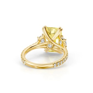 Anillo de Compromiso con Diamante Cultivado en Laboratorio, Corte Radiante, Amarillo Fantasía, 1 Quilate, 50 Puntos, Oro Amarillo de 9K, Joyería Nupcial de Tres Piedras - Product Image 5