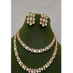 Parure Collier et Boucles d'Oreilles en Laiton Doré Plaqué Or avec Moissanite AD, Idéale pour Mariage, Fête, Cadeau, Bijoux Tendance pour Femme - Product Image 1