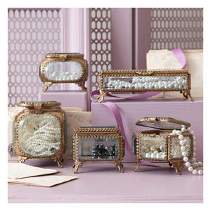 Cajas de Joyería Modernas de Vidrio Biselado y Latón de Calidad de Exportación |   Organizador de Adornos Decorativos Premium Hecho a Mano en Colores y Tamaños Personalizados - Product Image 5