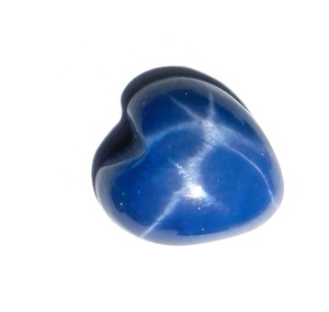 Saphir bleu étoilé en forme de cœur 9x9 mm 4 carats, cabochon poli créé en laboratoire avec effet étoile à 6 branches pour la fabrication de bijoux - Product Image 3