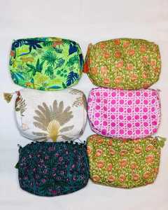 Large Capacity Portable Lipstick Cosmetic Bag 3pcs Floral Storage Bag Set Custom Logo Quilted Cotton Lightweight Toiletry Bags - Product Image 3