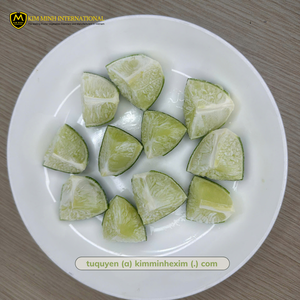 Tranches de citron vert entières surgelées LQF de qualité supérieure du Vietnam, vert vif et arôme frais, emballage sous vide en vrac 10 kg - Product Image 1