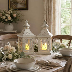 Farol de Hierro Premium para Decoración Navideña de Exterior, Elegante Portavelas de Metal Hecho a Mano con Cubierta de Vidrio para Eventos en el Hogar - Product Image 3