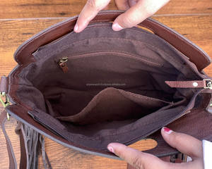 กระเป๋าสะพายข้างหนังวัวสำหรับผู้หญิงมีหูหิ้วด้านบนทำจากหนังแท้หรูหรางานตามสั่ง - Product Image 6