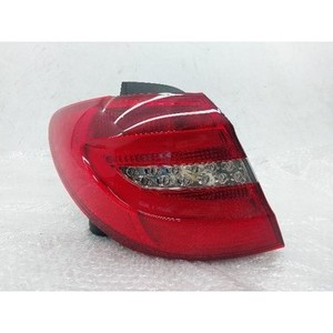 Feu arrière gauche d'occasion classe B A2468200564 - Product Image 1