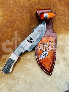 Cuchillo de caza OEM Wirecut de acero de Damasco, tipo Skinner, con mango de asta de ciervo, gancho para desollar, hoja fija, para camping, actividades al aire libre y EDC, con funda de cuero - Product Image 4