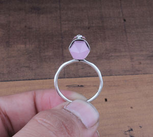 แหวนเงินแท้ทรงกลมเจียระไนแบบบริลเลียนต์ประดับพลอยเทอร์ควอยซ์สำหรับผู้หญิง ของขวัญงานแต่งงาน ขายส่งจากผู้ผลิต - Product Image 1