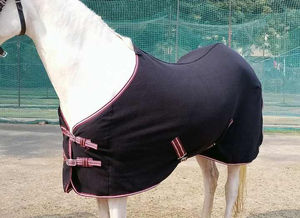 ผ้าห่มม้าแบบหนาพิเศษ น้ำหนักเบา กันลื่น พร้อมผ้าฟลีซและดีไซน์ที่ปรับแต่งได้ - Product Image 3