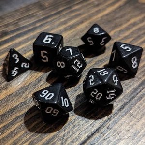 Lot de 7 dés polyédriques en corne naturelle pour jeux de société Dungeons & Dragons - Product Image 1