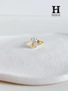 Anillo de Compromiso de Oro Amarillo de 14K con Diamante Cultivado en Laboratorio de Corte Ovalado de 3.0CT, Certificado IGI, Anillo Solitario Ovalado con Efecto Hielo Triturado - Product Image 2