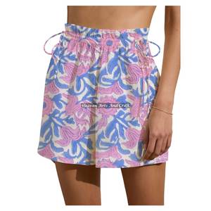 Shorts d'entraînement et de yoga pour femme, imprimés à la main au bloc, avec cordon de serrage, pour le week-end et l'été - Product Image 2