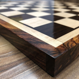 Échiquier de luxe en bois artisanal, poli sur mesure, en bois massif, ensemble d'échecs décoratif, vente en gros - Product Image 4