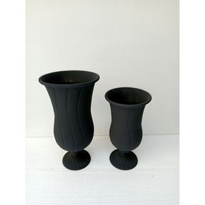 Vase Urne Industriel en Métal Noir Mat, Bol Décoratif Martelé Fait Main, Pot de Plante à Bord Festonné, Vase Minimaliste pour Décoration Intérieure - Product Image 2