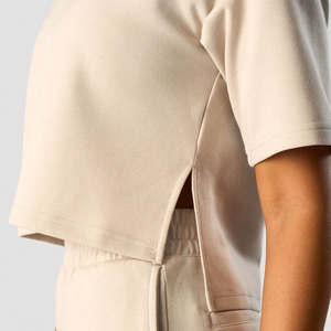 Nouveau design de t-shirt court pour femmes, style streetwear, été, personnalisé, respirant, pour l'entraînement, prix abordable - Product Image 3