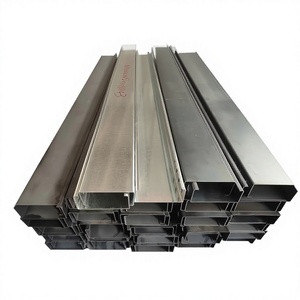 รางสายไฟแบบปิดเคลือบสังกะสีสำเร็จรูปสำหรับงานก่อสร้างห้างสรรพสินค้า - Product Image 1