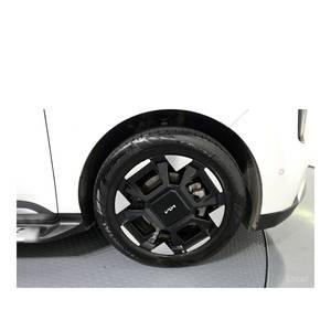 Kia Carnival HEV Signature 2024 de 7 Plazas con Asientos de Cuero, Caja de Cambios Automática, Cámara Trasera, 20,744 km - Product Image 5