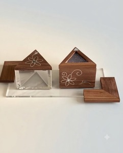 Brûleur d'encens arabe Mubkhar en bois de graines avec incrustation de nacre, diffuseur d'aromathérapie triangulaire, décoration du Ramadan - Product Image 1