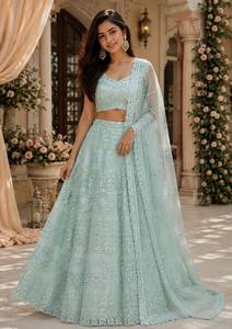 Ensemble Lehenga Choli brodé violet en fausse fourrure avec sequins et travail miroir, tenue de soirée et de mariage pour femme - Product Image 3