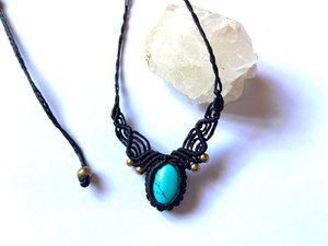 Collar de Macramé Hecho a Mano con Colgante de Turquesa, Piedra Natural, Cordón Negro Ajustable, Joyería Curativa - Product Image 4