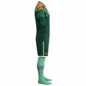Uniformes de Fútbol Personalizados de Alto Rendimiento para Hombres y Jóvenes: Conjunto de Fútbol de Poliéster Interlock Transpirable de Secado Rápido - Product Image 4