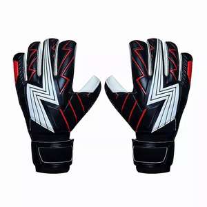 Gants de gardien de but de football de qualité supérieure, design personnalisé sur mesure, niveau professionnel, avec nouveau style de coupe et de poignet. - Product Image 5