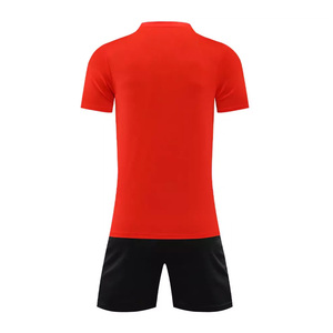 Ensemble de maillots de football personnalisés respirants avec impression du logo et des numéros de l'équipe, pour clubs et académies de football - Product Image 2