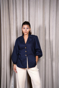 Chemisier décontracté bleu marine pour femme, manches ballon, col cranté, boutonnage frontal, détail dentelle halter, coupe ample, 100 % coton uni - Product Image 5